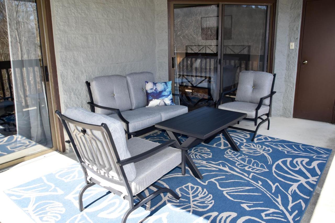 Apartmán Cozy Mountain Getaway! Mountain Views! 2 Bed, 2 Bath, Sleeps 6 Gatlinburg Exteriér fotografie