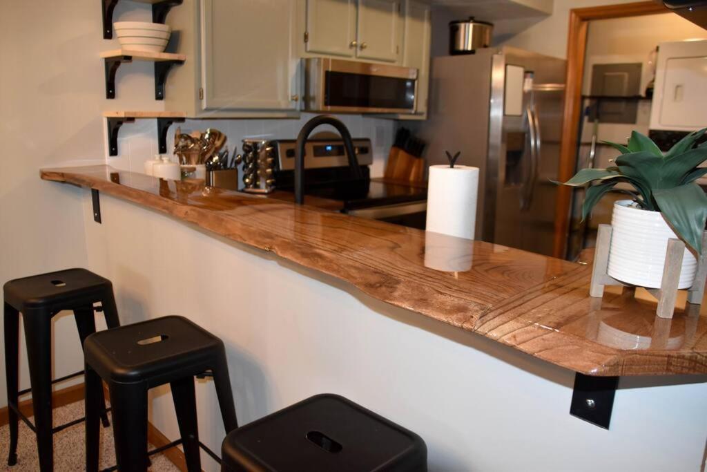 Apartmán Cozy Mountain Getaway! Mountain Views! 2 Bed, 2 Bath, Sleeps 6 Gatlinburg Exteriér fotografie